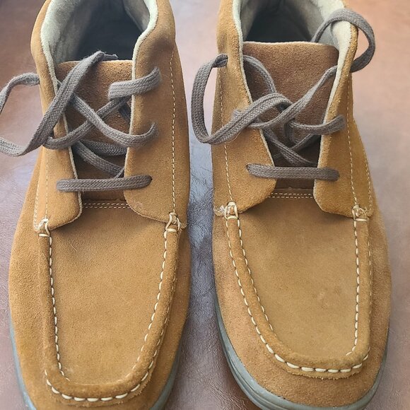 Excellent Minnetonka Suede Moc Toe Chukka Boots (12) - Picture 2 of 5
